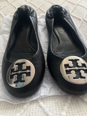 Tory Burch Black Leather Logo Round-Toe Ballet Flats